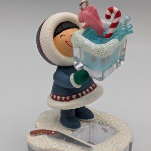 Hallmark Keepsake Frosty Friends 2015, 36th in Frosty Friends Series, Ornament